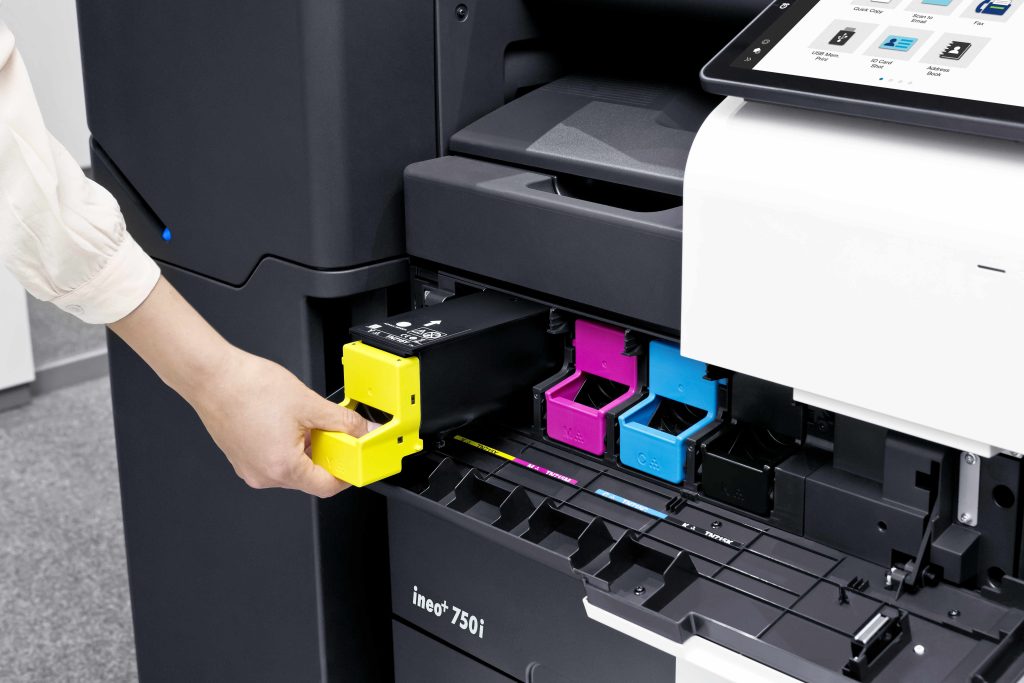 Adding toner to a photocopier
